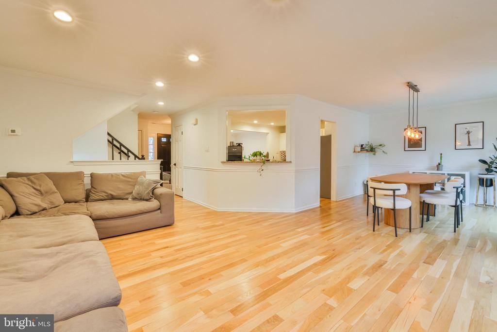 173 Wildflower Cir - Photo 4 of 37