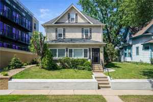 featured image of 1555 Carroll Ave