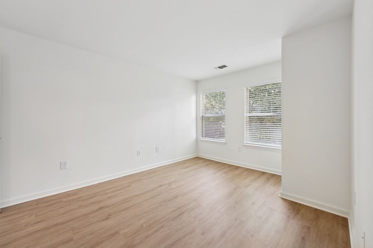 The Estates - Photo 7 of 25