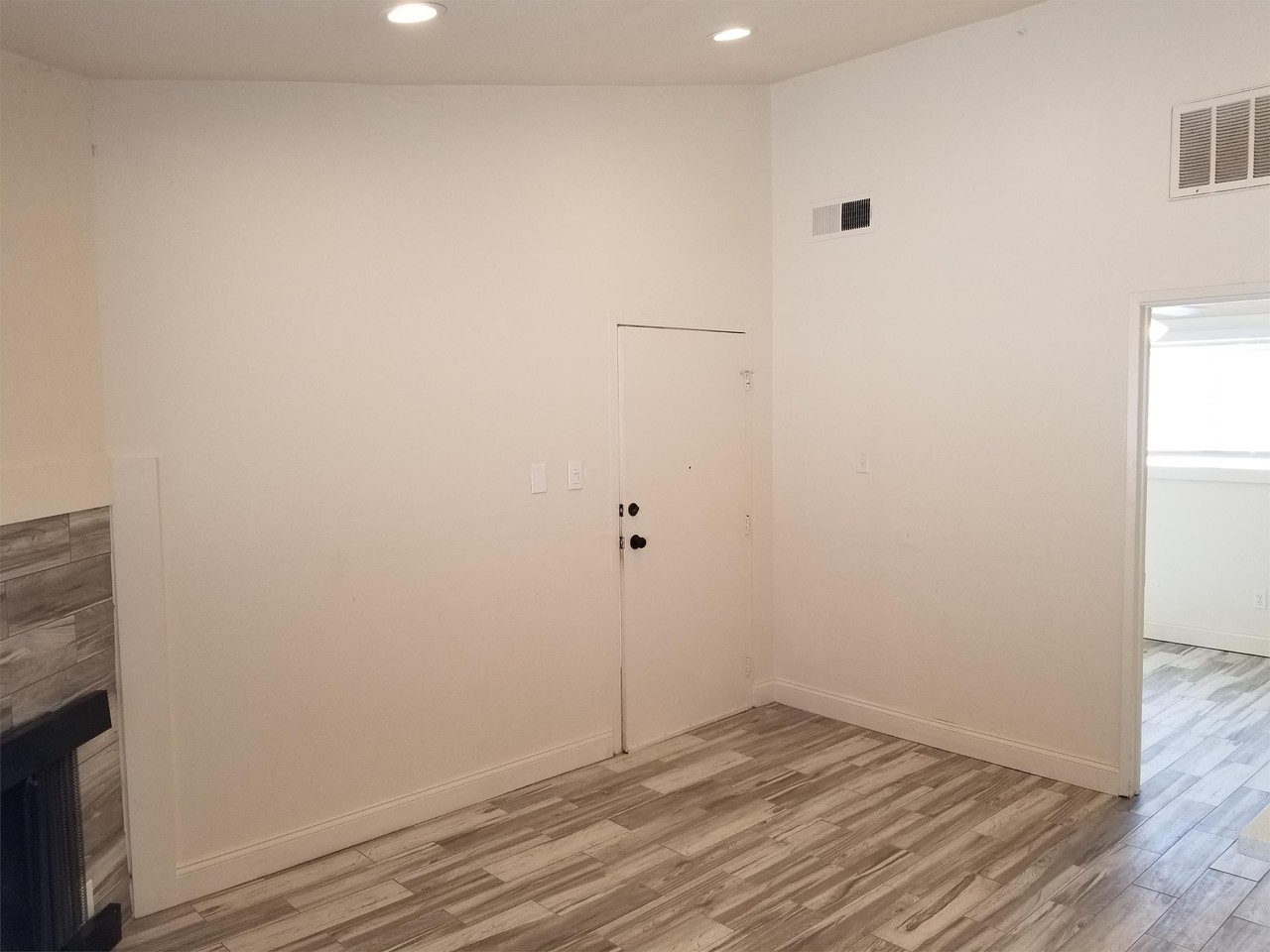 1716 H Street, 95811 - Photo 2 of 11