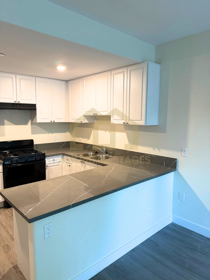 101 North Broadway - Photo 7 of 39