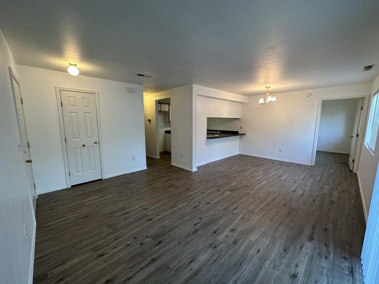 209 ID #, 400 Indian Trail Court Unit B - Photo 3 of 24