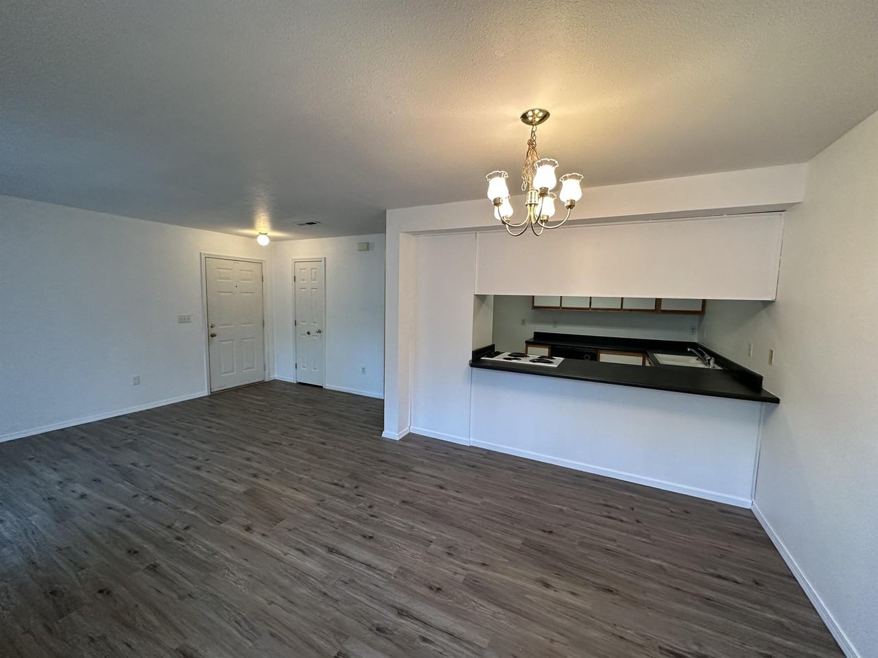 209 ID #, 400 Indian Trail Court Unit B - Photo 4 of 24