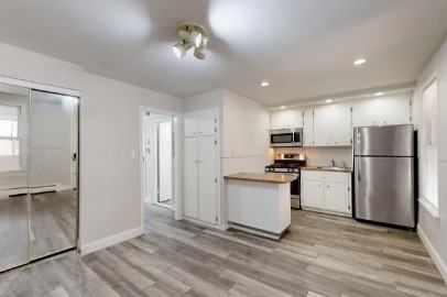 108-110 Meridian Street - Photo 6 of 16