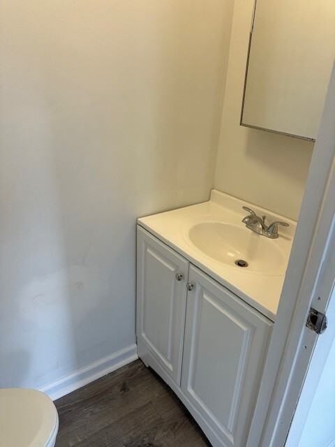 866 East Locust Avenue - Photo 3 of 11