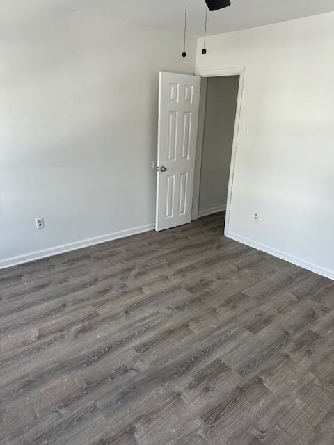 866 East Locust Avenue - Photo 6 of 11