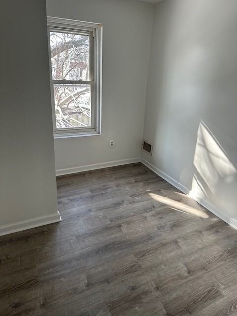 866 East Locust Avenue - Photo 7 of 11