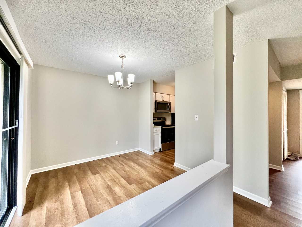 11084 Harrowfield Rd - Photo 5 of 25