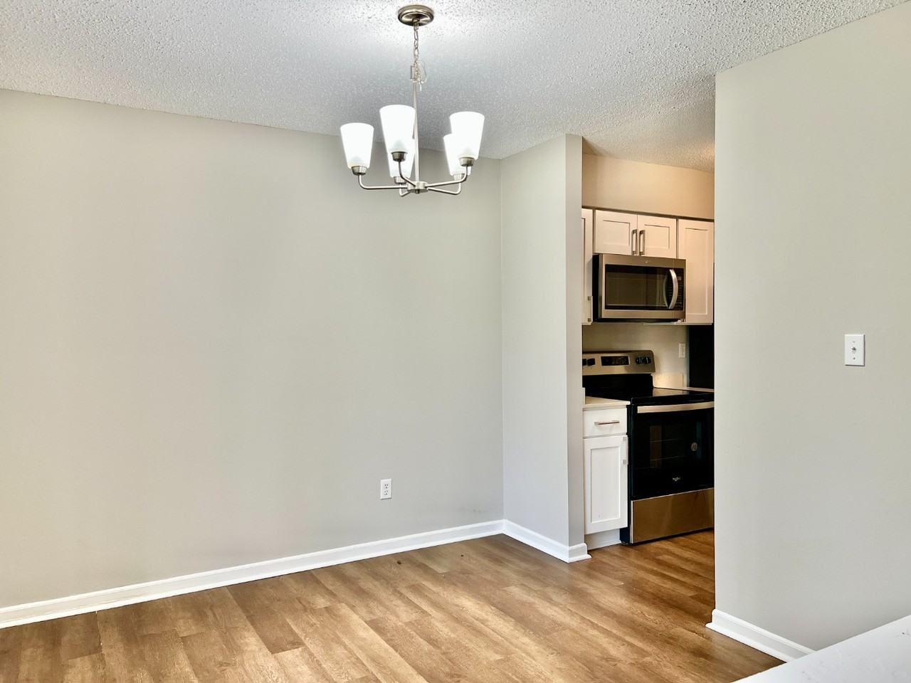 11084 Harrowfield Rd - Photo 6 of 25