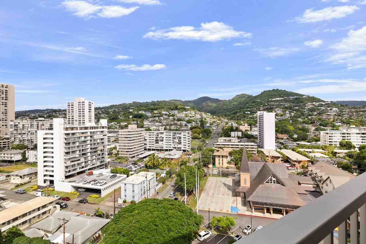 1617 Keeaumoku St #1401 - Photo 7 of 28