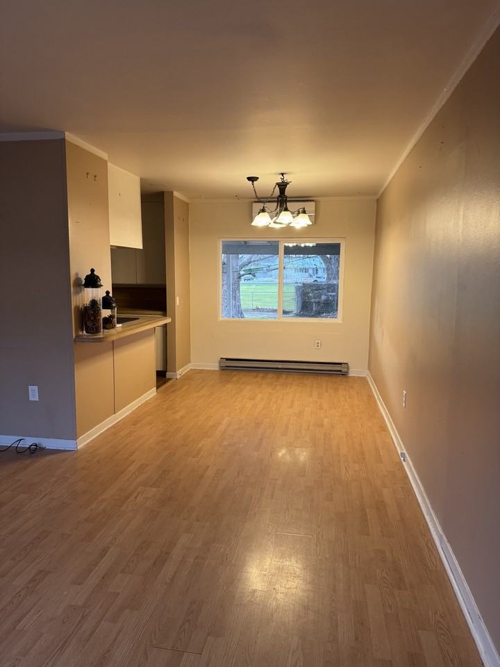 998 - 213/215 Casey Avenue - Photo 7 of 18