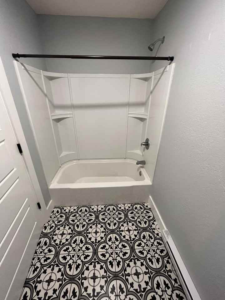 James Howie Block - Photo 6 of 8