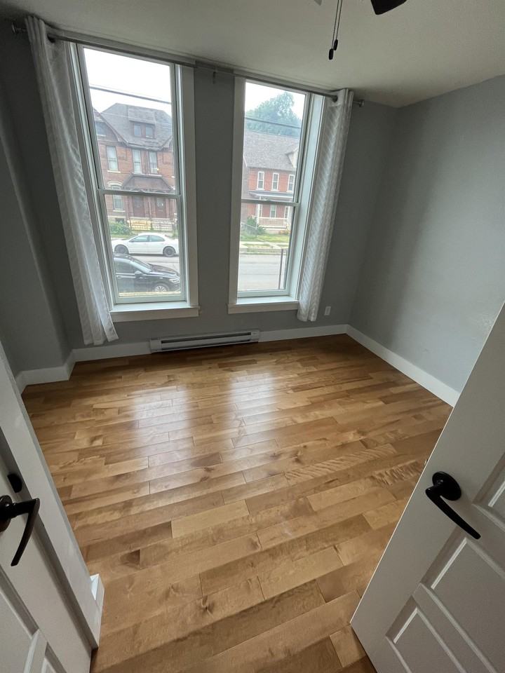 James Howie Block - Photo 7 of 8