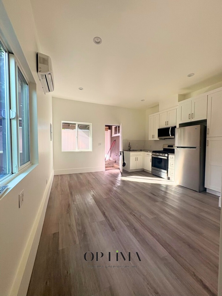 7413 Oak Park Ave - Photo 2 of 8