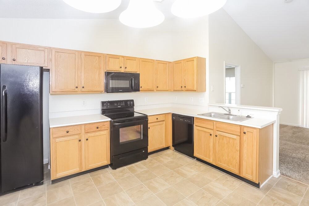 1056 Meadowbrook Ln Sw - Photo 6 of 14