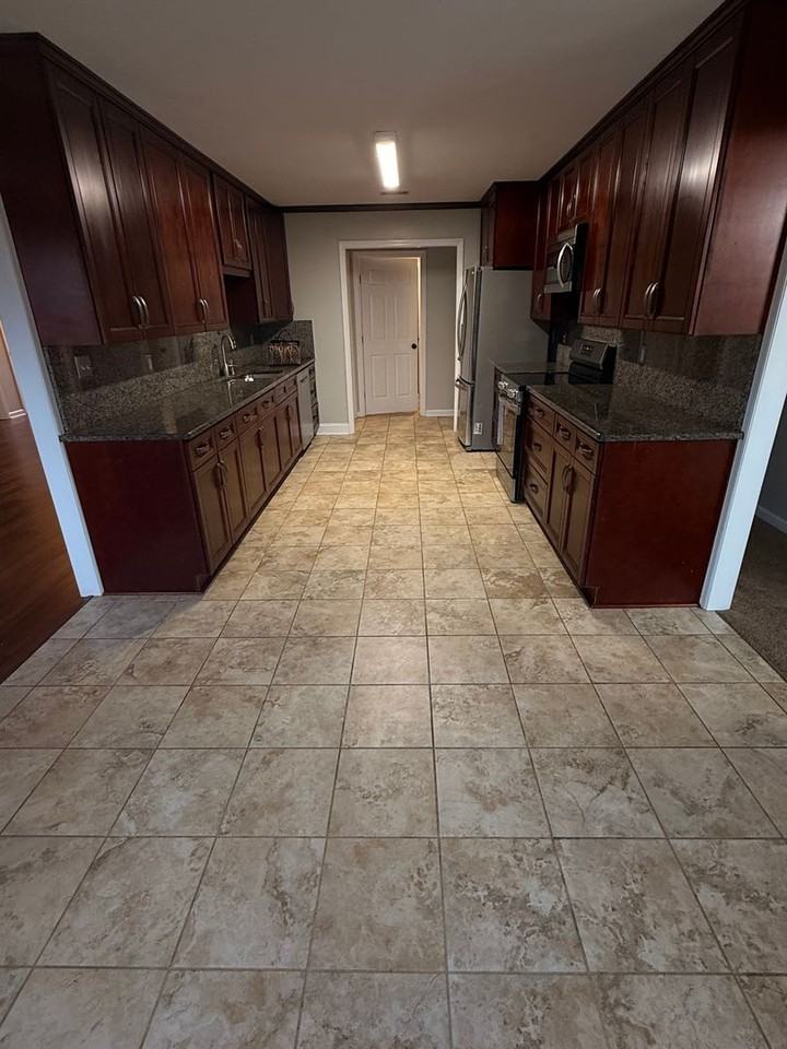 1500 Cedar Hill Trl - Photo 4 of 50