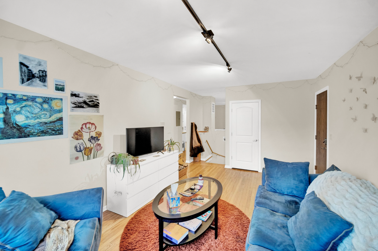 Newgard Arthur Apartments - Photo 4 of 43