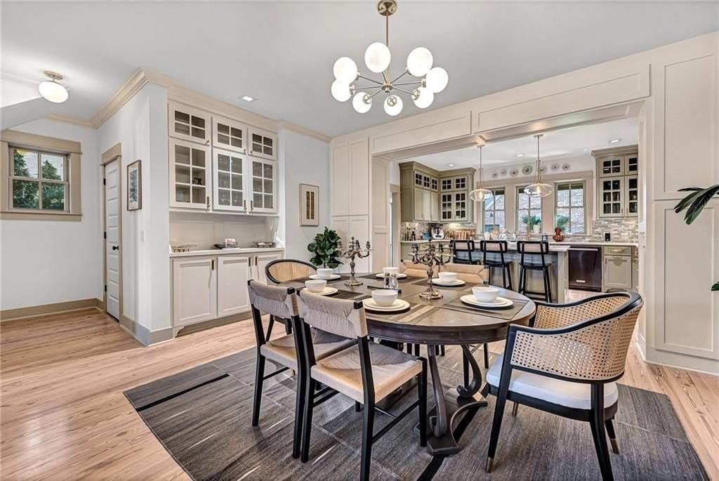 242 Sw D St - Photo 7 of 47