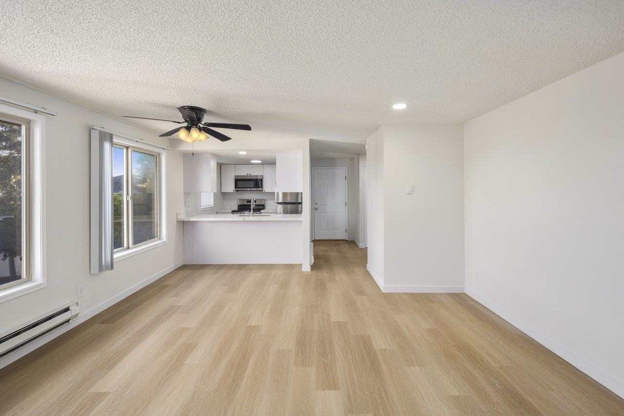 707 Hawthorne Street - Photo 3 of 40