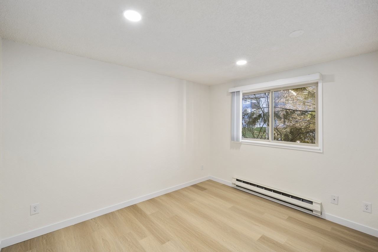 707 Hawthorne Street - Photo 7 of 40