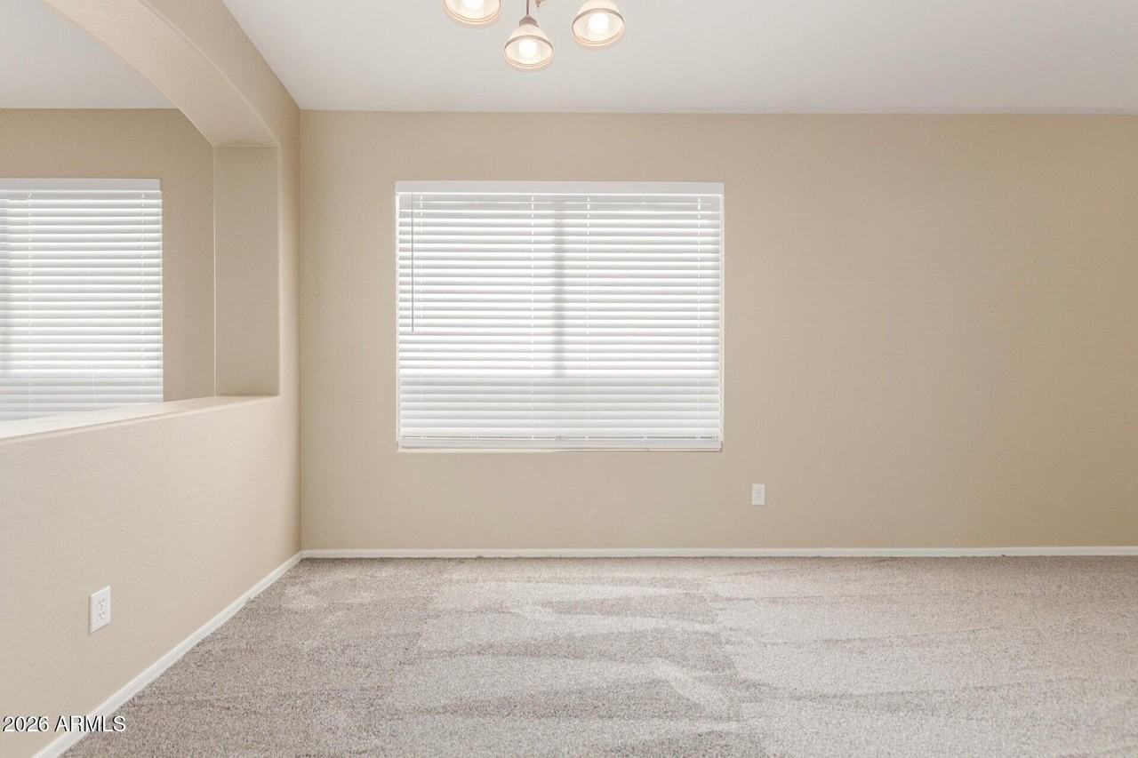 25241 W Park Ave - Photo 5 of 27