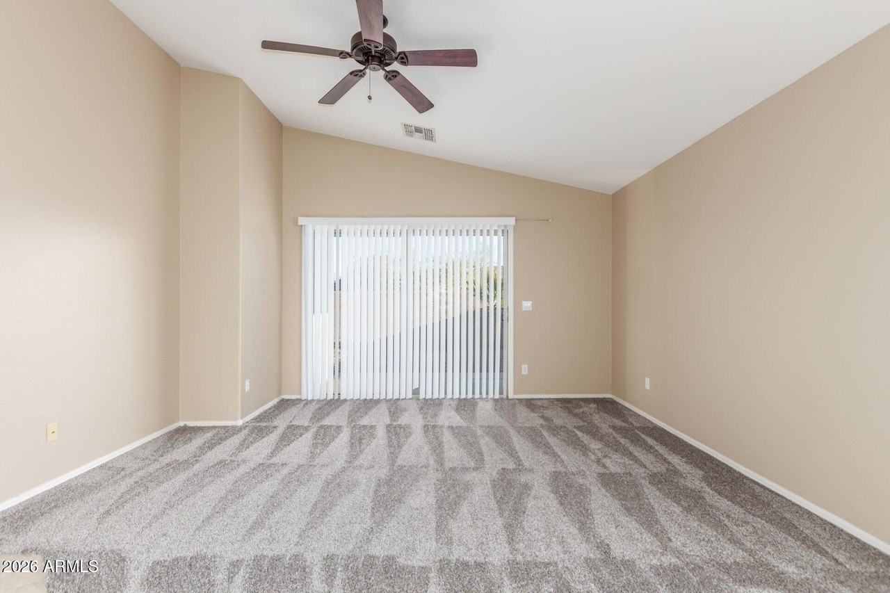 25241 W Park Ave - Photo 6 of 27