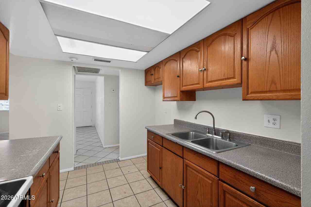 11624 N 25th Ave - Photo 3 of 21