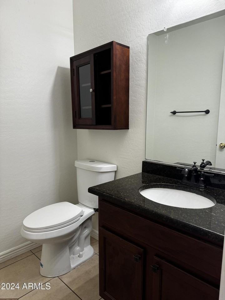 10630 W Pomo St - Photo 5 of 28