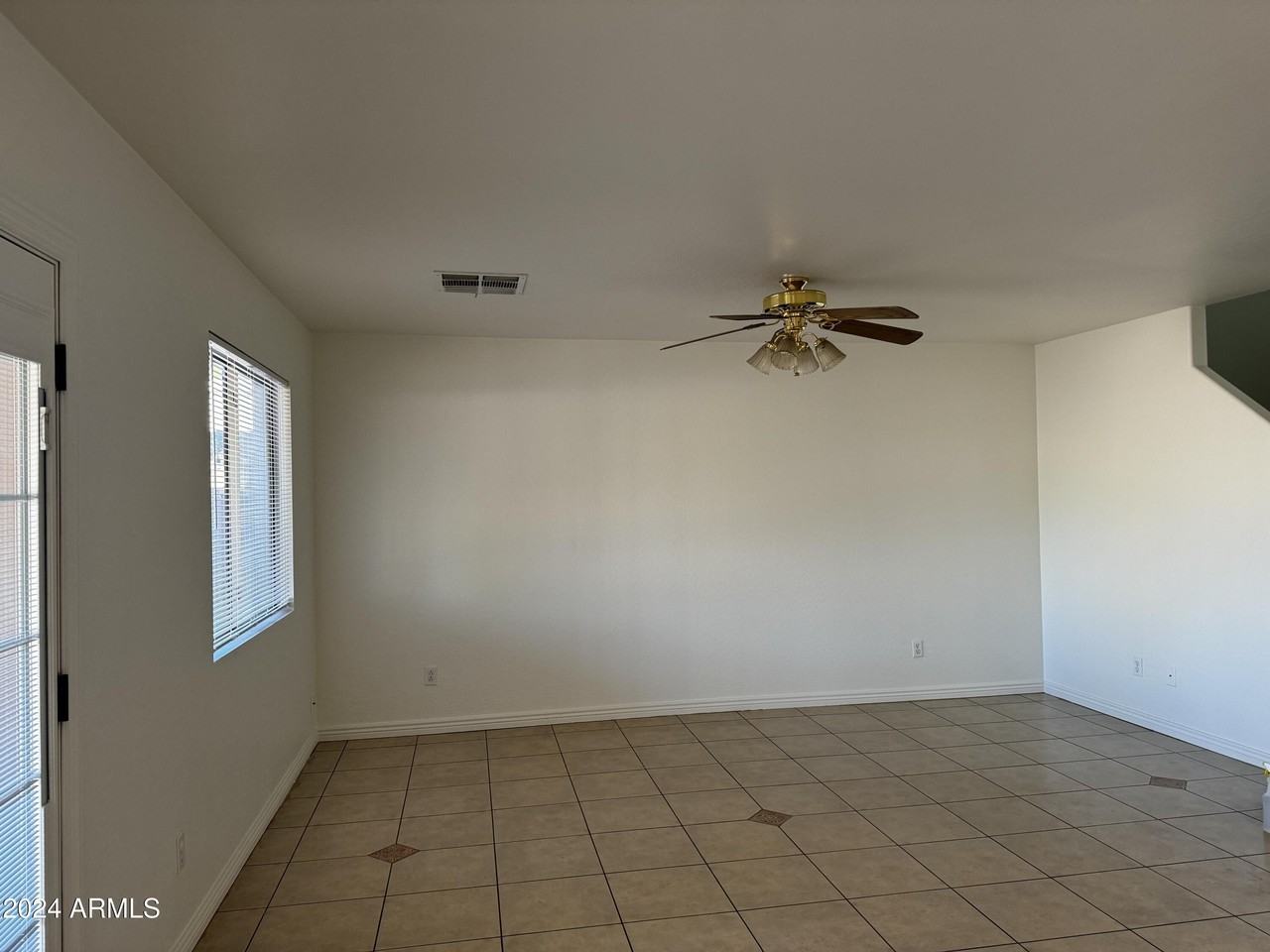 10630 W Pomo St - Photo 7 of 28