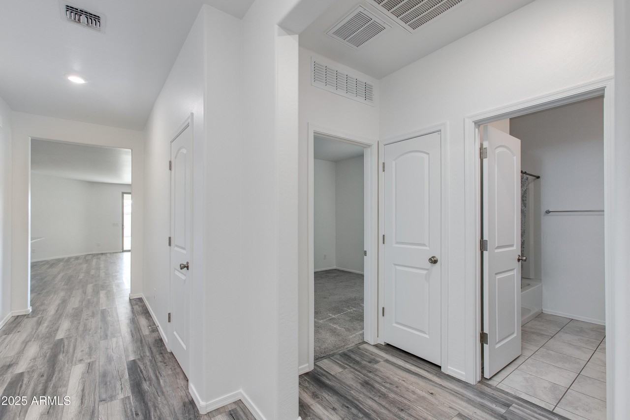 26753 N 175th Dr - Photo 4 of 40