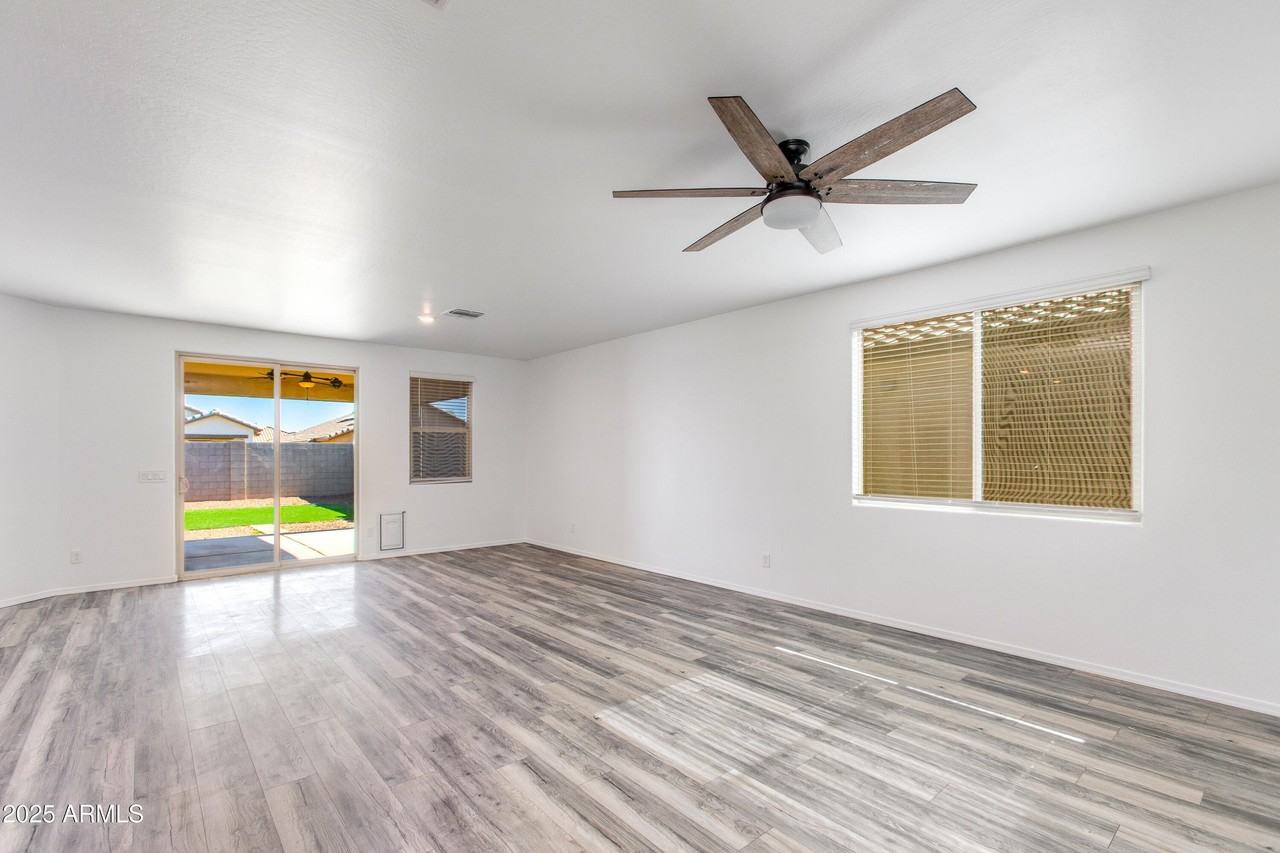 26753 N 175th Dr - Photo 5 of 40