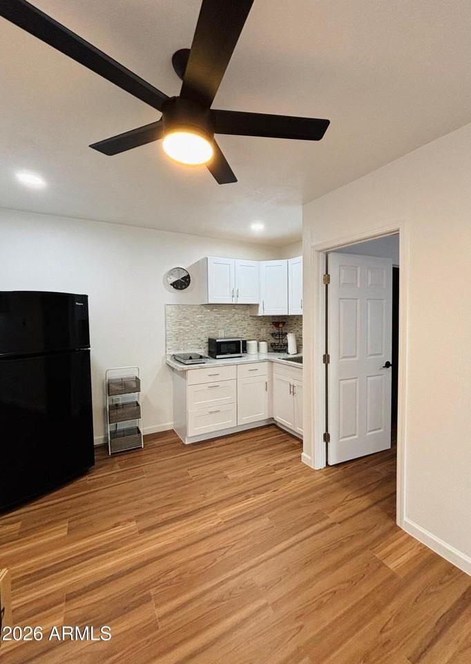 4706 W Lupine Ave unit: Studio - Photo 5 of 13