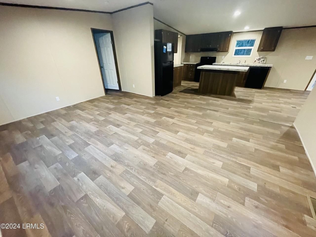 224 Broad River Blvd - Photo 3 of 17