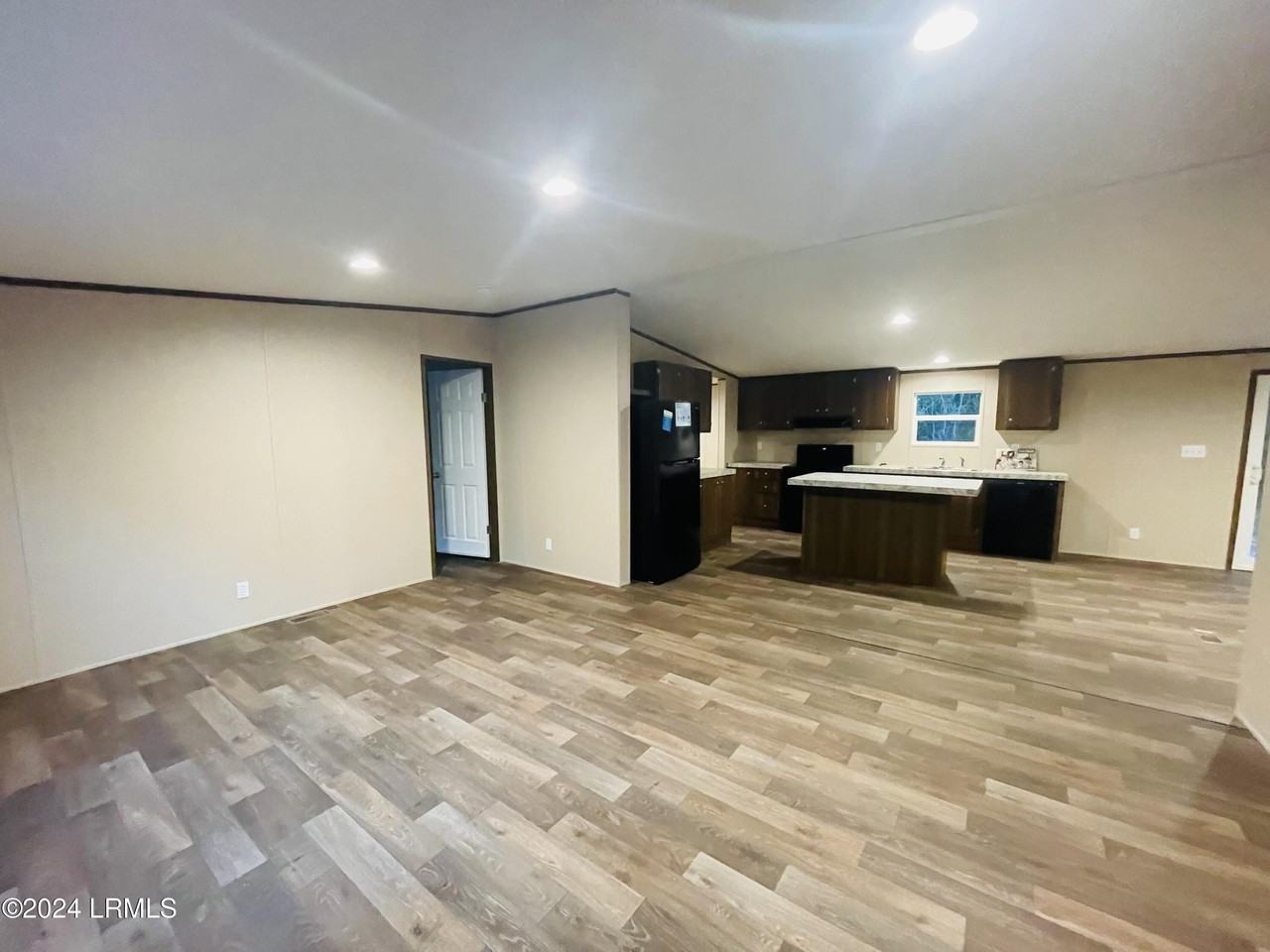 224 Broad River Blvd - Photo 6 of 17