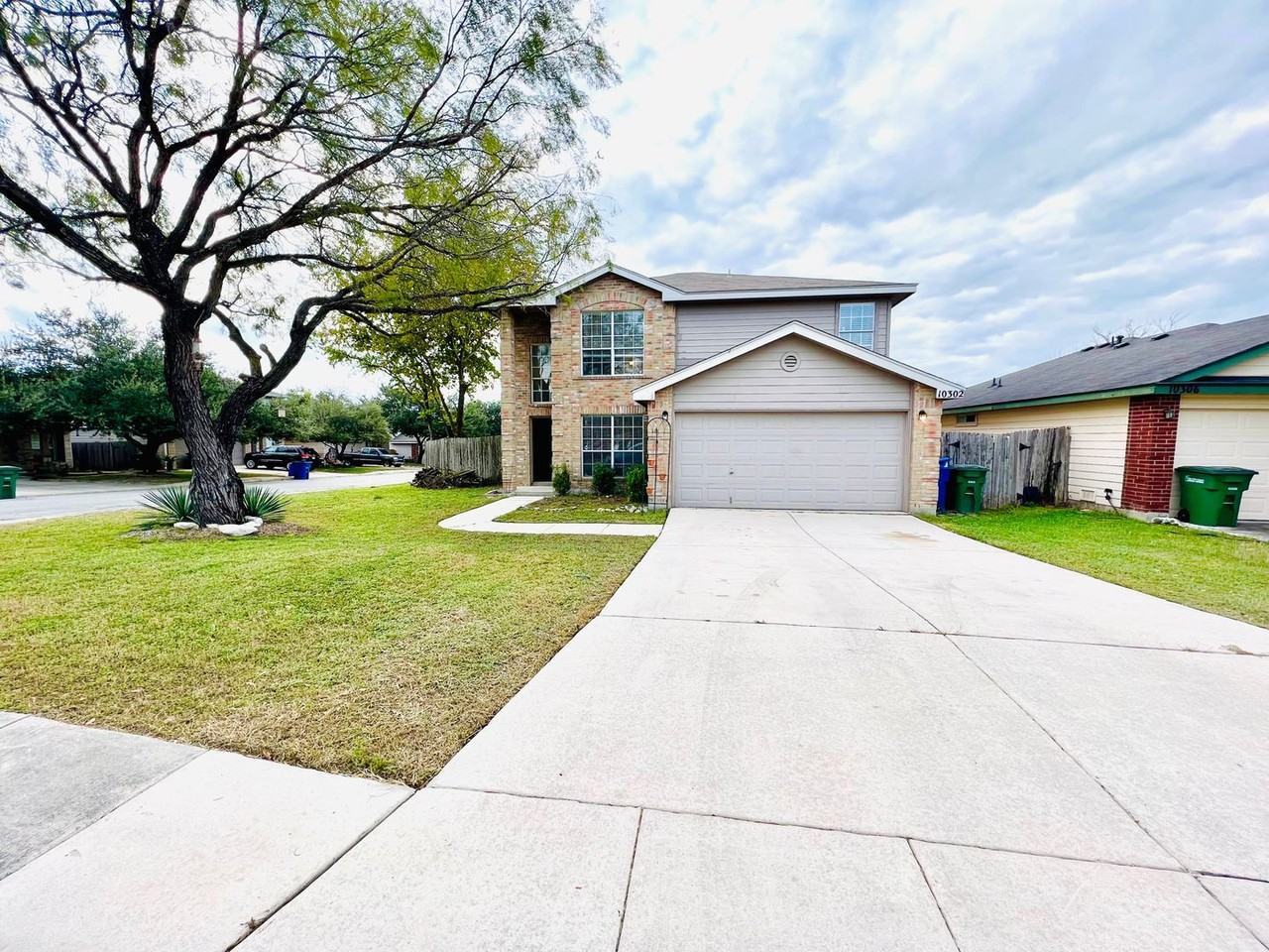 10302 Lion Chase - Photo 2 of 21