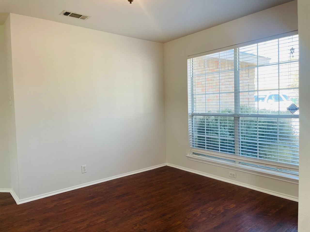 10302 Lion Chase - Photo 4 of 21