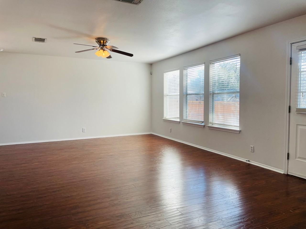 10302 Lion Chase - Photo 7 of 21