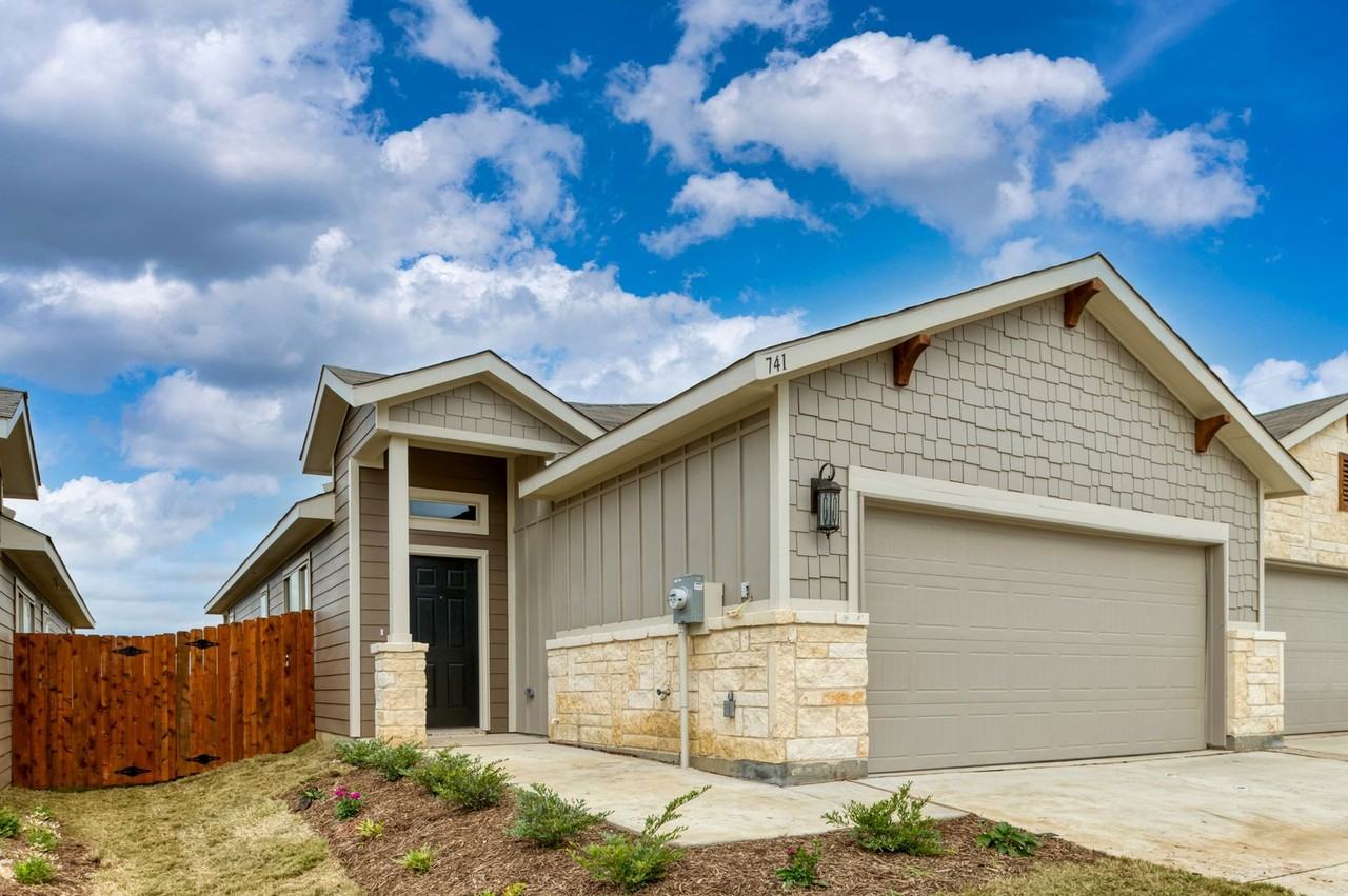 741 Fallow Dr - Photo 2 of 20