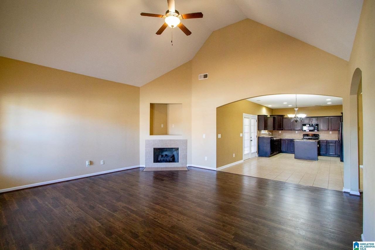 12628 Owen Park Ct - Photo 5 of 49