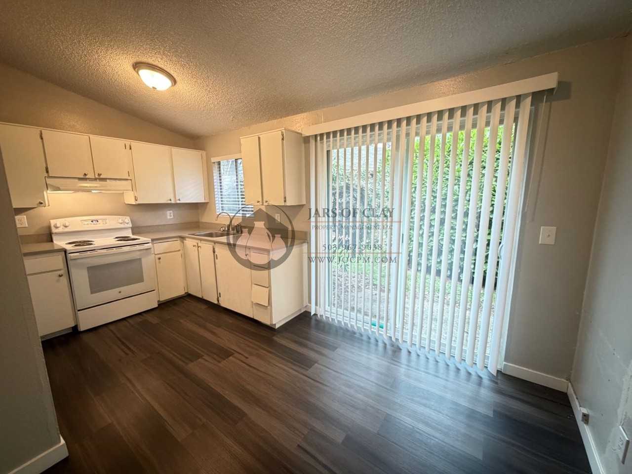 19731 Sw 68th Ave - Photo 3 of 7