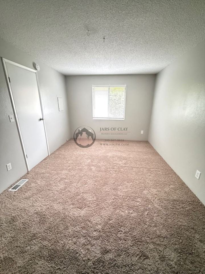 19731 Sw 68th Ave - Photo 6 of 7