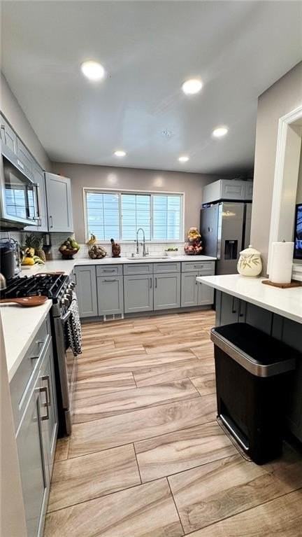 1463 E 103rd St #1stFL - Photo 3 of 7