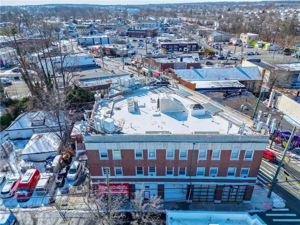 3974 Amboy Rd #2R - Photo 2 of 5