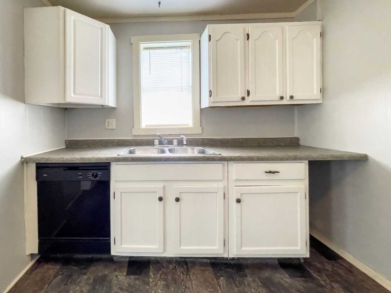 2009 N Janney Ave - Photo 2 of 10