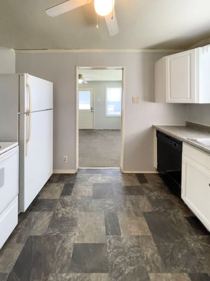 2009 N Janney Ave - Photo 6 of 10