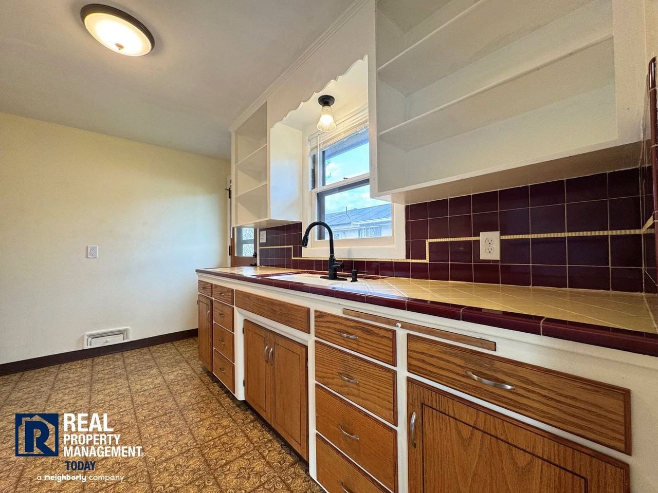 2344 N Winnifred St - Photo 6 of 26