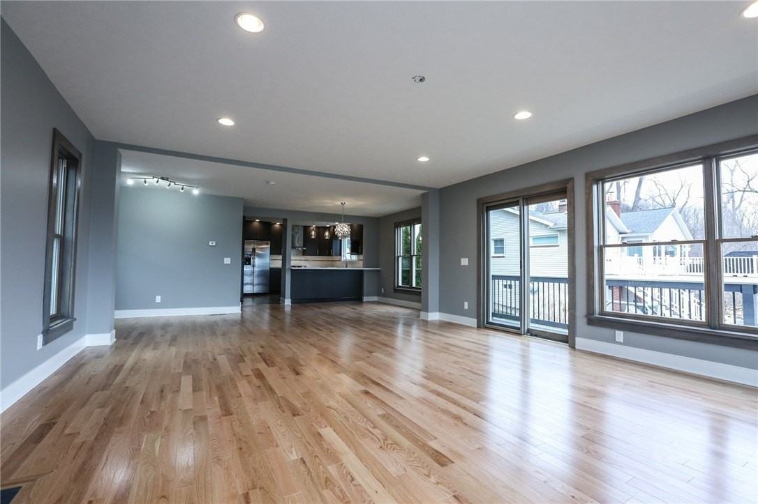 1370 Bay Shore Blvd - Photo 7 of 49