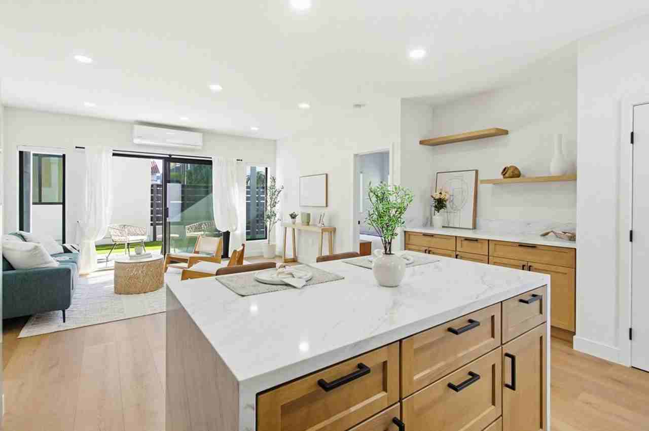 4324 Felton St - Photo 2 of 32