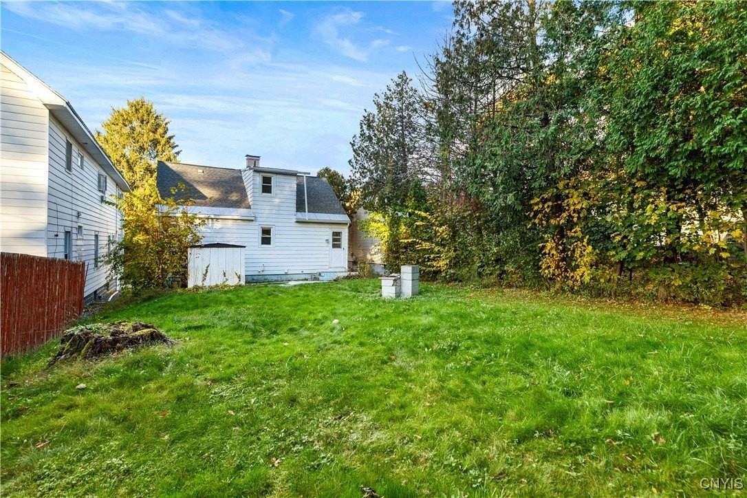 60 Leslie Ave - Photo 3 of 27