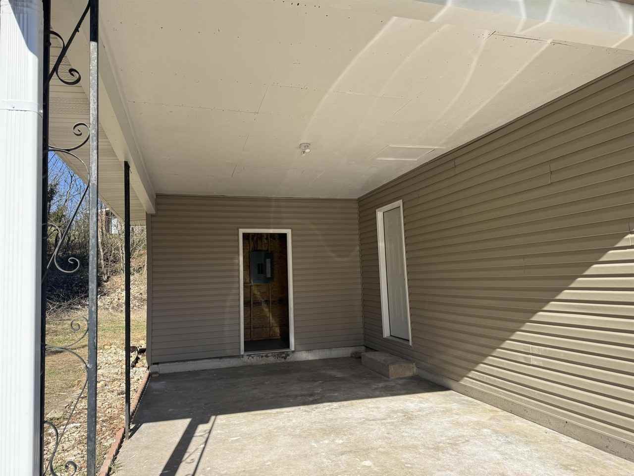 1225 Old Main St - Photo 2 of 15